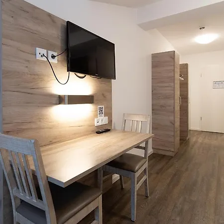Aparthotel Oberfeld West Muenchen, Selbstversorgerhotel Strasslach-Dingharting