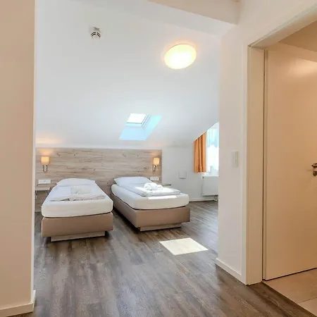 Oberfeld West Muenchen, Selbstversorgerhotel Lejlighedshotel 3*