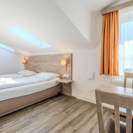 Oberfeld West Muenchen, Selbstversorgerhotel
