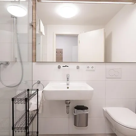 Oberfeld West Muenchen, Selbstversorgerhotel 3* Straßlach-Dingharting